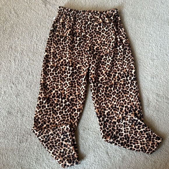 Pillow Talk Plush Leopard Pajama Pants! - Picture 10 of 14